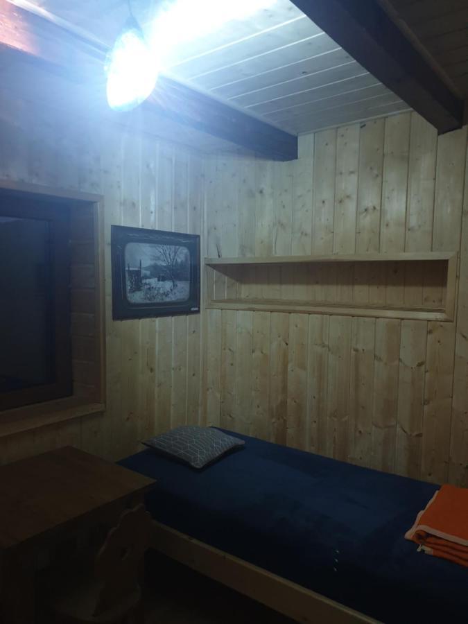 Bacowka Pttk Jaworzec Hostel Wetlina Exterior foto