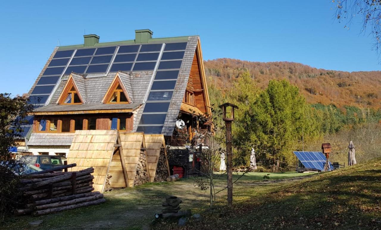 Bacowka Pttk Jaworzec Hostel Wetlina Exterior foto