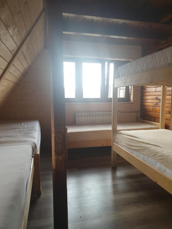 Bacowka Pttk Jaworzec Hostel Wetlina Exterior foto
