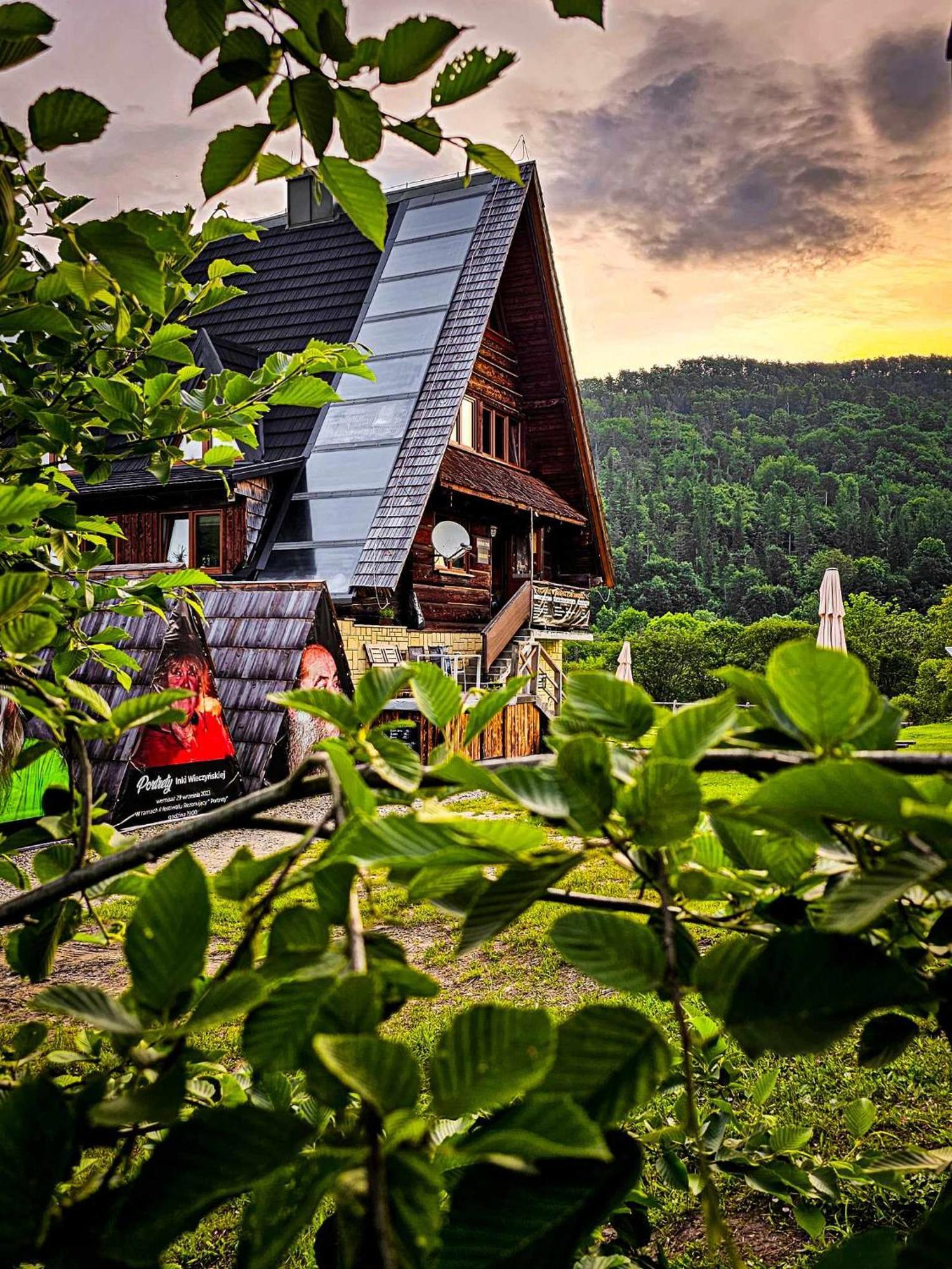 Bacowka Pttk Jaworzec Hostel Wetlina Exterior foto